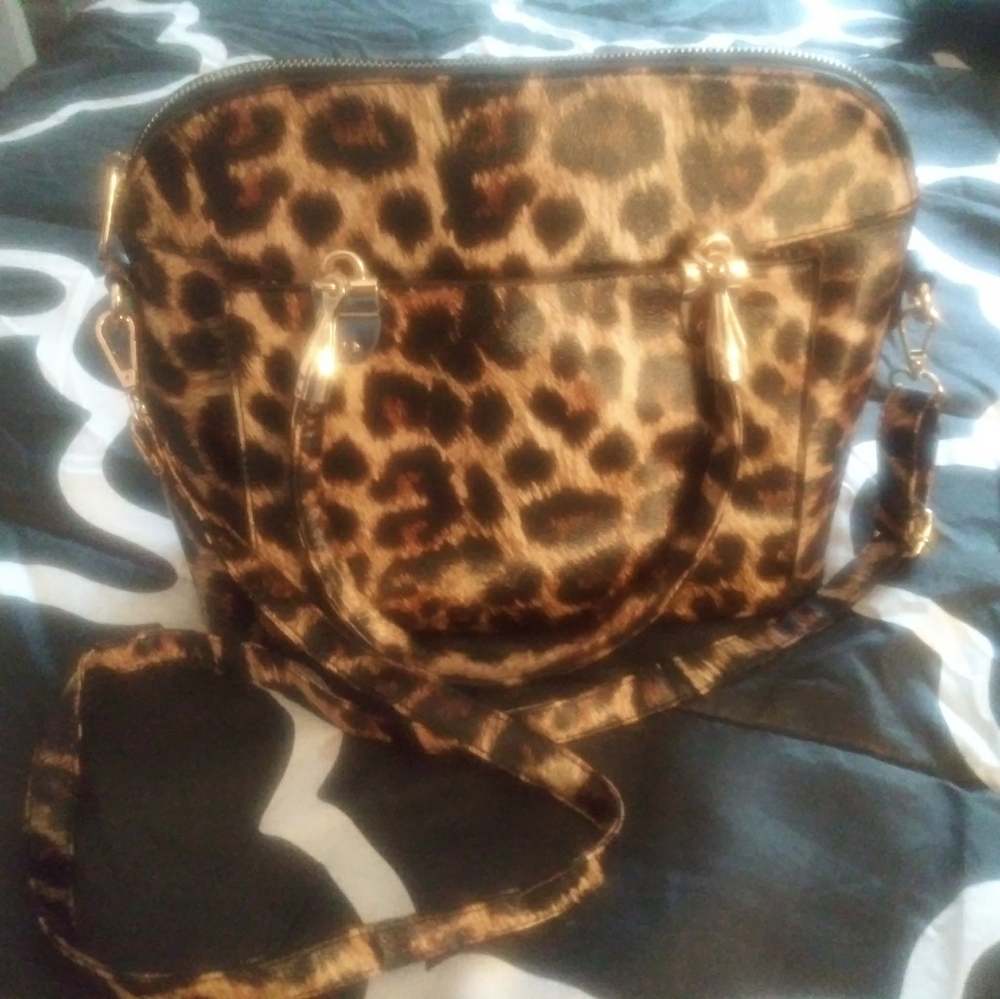 Leopard print bag
